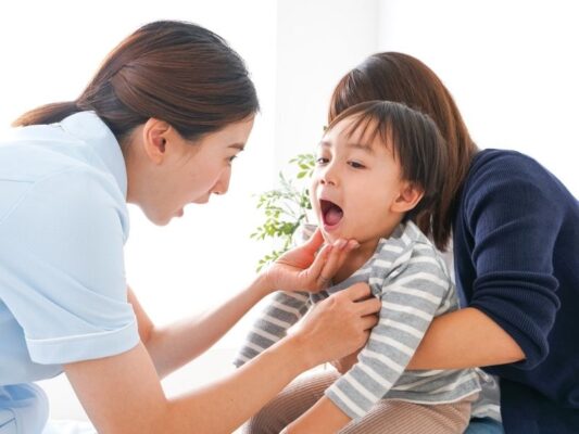 Khám sức khoẻ định kỳ cho trẻ