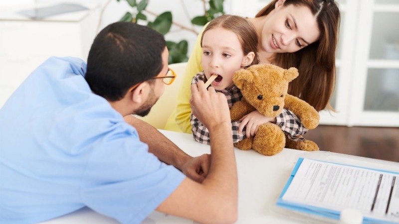 Trẻ ho kéo dài có đờm không sốt