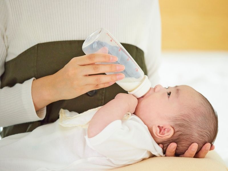 trẻ nôn trớ nhiều