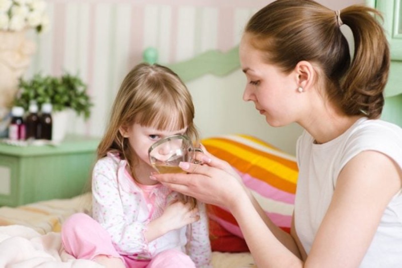 viêm họng cấp ở trẻ