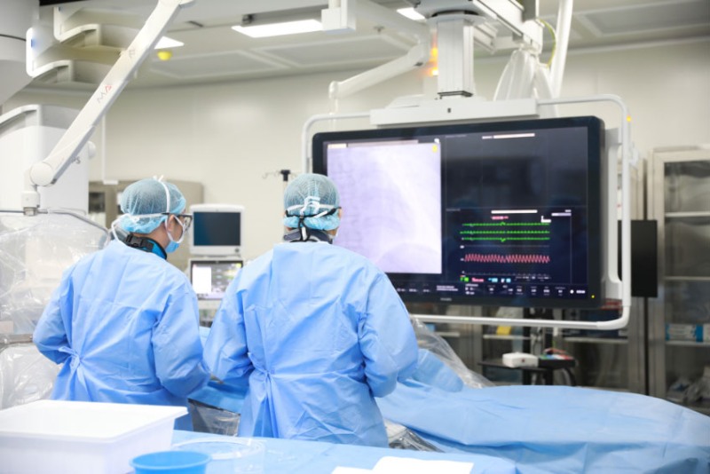 can thiệp mạch máu