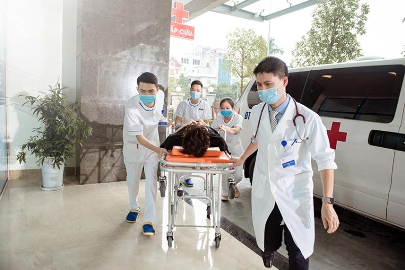 sơ cứu cho người bị nhồi máu cơ tim